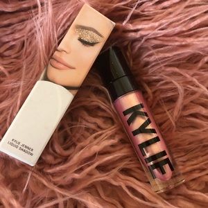 SOLD OUT ONLINE - Kylie Cosmetics -EAT CAKE